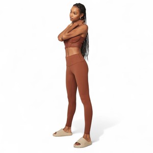 Conjunto de yoga Fitness 2 piezas Mujeres High Elastic Gym Yoga Set Activewear Set con diseño y logotipo personalizados - Product Image 6
