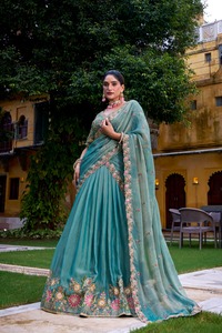 Zari miroitant de haute qualité avec paillettes et broderie de fil Lehenga Choli fabricant et fournisseur de Surat - Product Image 2