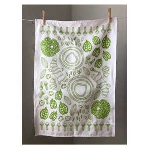 ผ้าเช็ดจานพิมพ์ลายดอกไม้แบบกำหนดเอง ผลิตจากโพลีเอสเตอร์ผสม รับผลิตแบบ OEM ODM ขั้นต่ำน้อย ขายส่งจากโรงงานโดยตรงในอินเดีย - Product Image 2