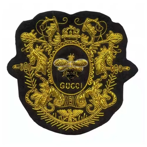 Insignias bordadas en 3D profesionales hechas a mano, parches personalizados en forma de corazón, ropa de moda, decoraciones de marca, cuentas bordadas a mano - Product Image 4