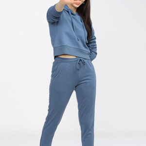 Top Corto con Capucha para Mujer, Tendencia en Pakistán, Fabricante Pakistaní, 100% Algodón, Felpa, Estilo Casual, Mejor Estilo en Venta en Línea - Product Image 5