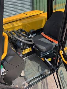 Chariot télescopique JCB 525-60 Hi-Viz Loadall avec moteur Kohler Capacité de 2500kg Design compact et hauteur de levage de 6m - Product Image 4