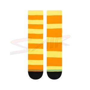 Dernier modèle Chaussettes décontractées en coton de haute qualité Meilleur matériau Blanc Noir Couleurs Confortable Anti-bactérien en ligne Logo personnalisé - Product Image 3