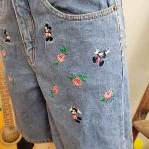 Jean en denim délavé MS Handicraft Modern Rustler avec impression personnalisée (taille personnalisée en tissu coton) - Product Image 2