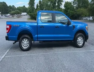 Ford F-150 2021 en parfait état - Product Image 1