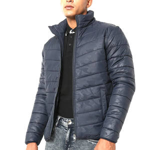 Chaqueta acolchada elegante de invierno para hombre de alta calidad, elegante tela de lona con capucha y cuello levantado multicolor hecha en Pakistán - Product Image 1