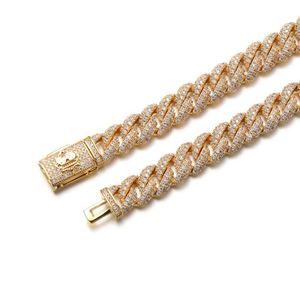 Pulsera Cubana de Oro Amarillo de 10 mm con Incrustaciones de Moissanita VVS, Plata 925, Pulsera Cubana con Diamantes - Product Image 3