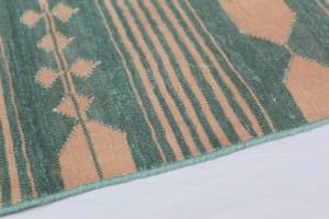 Alfombra Dhurrie de algodón tejida a mano artesanal india, técnica trenzada de 2x6 pies, patrón geométrico en zigzag disponible en varios colores para el hogar - Product Image 4