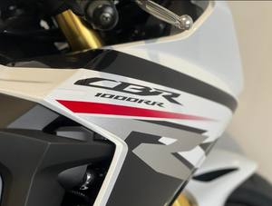 BEST-SELLER 2026 HONDA CBR1000RR-R NOUVELLE MOTO SPORTIVE + GARANTIE TRANSFERABLE À KILOMÉTRAGE INÉLIMITE. 1 AN INCLUS - Product Image 4