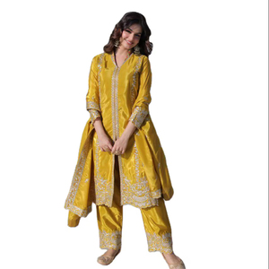 Salwar Kameez Traditionnel pour Mariée en Tissu de Soie Georgette Multicolore Brodé Spécial Fête de Mariage / Sangeet / Haldi Taille M XXL - Product Image 1