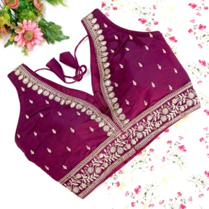 Le chemisier moderne à col en V a un zari et un fil pour les mariages Design tissé à la mode et logo/motif brodé - Product Image 6