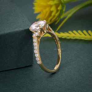 Estilo antiguo IGI Certified VVS Lab Grown Diamond Chapado en oro 925 Silver Pave Set Anillo de compromiso de tres piedras para mujeres Regalos - Product Image 5