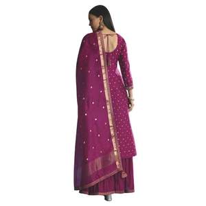 Salwar Kameez de Diseño en Seda Georgette Sintética con Bordado e Impresión para Fiestas Modernas, Ropa Étnica Pakistaní Informal - Product Image 3