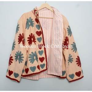 Veste vintage à fleurs brodées en forme de cœur, respirante, coupe-vent, avec doublure en coton rayé, fabriquée en Inde - Product Image 1
