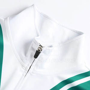 Conjuntos cómodos para correr de invierno con cremallera para hombre Trajes de chándal ligeros de sublimación Estilos sólidos transpirables disponibles - Product Image 3