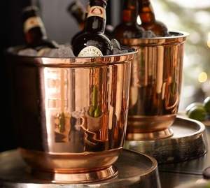 Cubo de hielo de cobre de nuevo diseño con asas ergonómicas y un acabado pulido perfecto para regalar y entretener - Product Image 1