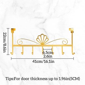 Ganchos sobre la puerta Colgador de toallas de montaje en pared Toallero para toallero de baño con flor de metal dorado - Product Image 2