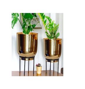 Jardinière en métal suspendue en cuivre de haute qualité faite à la main nouveau design pour jardin extérieur usage domestique-exporté d'Inde - Product Image 4