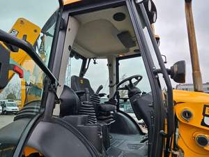 Chargeuse-pelleteuse JCB 4CX d'occasion 2024 à vendre, bon état, 100 CV en stock, prix bas - Product Image 5
