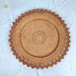 Ratán de alta calidad estándar bajo chapado cargador de ratán hecho a mano mantel para fiesta forma personalizada plato para servir comida en la India - Product Image 2