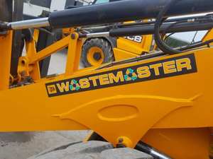 Chargeuse-pelleteuse JCB 5CX WASTEMASTER haute performance - Product Image 3
