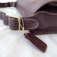 Tas Selempang Kulit Asli Berkualitas Tinggi Buatan Tangan dengan Tali yang Dapat Disesuaikan, Portabel, Cocok untuk Musim Dingin, Semi, dan Panas, dari Pemasok India