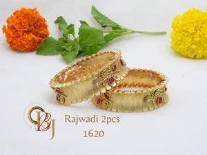 BIJOUX INDIENS TRADITIONNELS ET À LA MODE ANTIQUE CUIVRE PLAQUÉ OR BRACELETS ET FEMMES BRACELETS DE MARIAGE FEMMES ET FILLES - Product Image 3