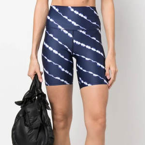 Shorts de cycliste élégants pour femmes, shorts de cycliste extensibles pour le fitness, matière douce et respirante pour un usage quotidien - Product Image 2