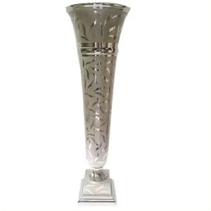 Pot de fleurs élégant Design populaire Accessoires de décoration Vase à fleurs Vase à fleurs en métal Décoration de ferme - Product Image 3