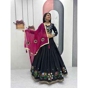 LANCEMENT DU NOUVEAU DESIGNER FESTIVE PARTY LEHENGA CHOLI avec DUPATTA RAYON COTTON GAMTHI WORK ANAD GOTA PATTI REVERSIBLE TOUTES LES SAISONS - Product Image 1