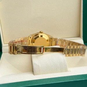 Reloj de Lujo en Oro Amarillo con Caja Redonda de 40 mm, Cristal de Zafiro, Movimiento Mecánico (ETA), Correa de Acero Inoxidable, Unisex - Product Image 2