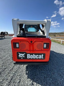 Chargeuse compacte T770 de haute qualité, machine robuste pour les projets de construction et agricoles, prête à la vente - Product Image 5