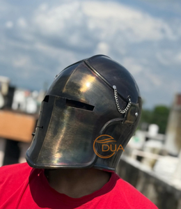 Casque de Chevalier Croisé Médiéval avec Finition en Acier Antique, Conception à Ventilation Croisée et Aspect Authentique Prêt pour le Combat - Product Image 1