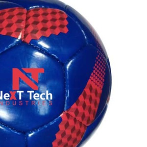 Balón de entrenamiento de fútbol de Next Tech Industries Material PU para fines de entrenamiento con diseño personalizado y logotipo personalizado - Product Image 3