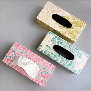 Caja de Pañuelos Decorativa con Incrustaciones de Nácar, Diseño Artesanal con Incrustaciones de Concha - Product Image 4