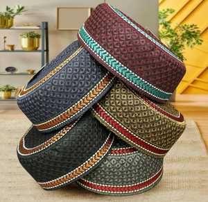 Chapeau Kufi musulman en polyester et coton brodé pour la prière et les vêtements islamiques, chapeaux traditionnels modestes pour hommes, vente en gros - Product Image 4
