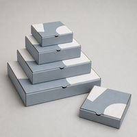 Boîte à pizza en carton ondulé avec doublure en aluminium, disponible en 7, 8, 9, 10, 12 pouces et toutes tailles personnalisées pour la vente en gros, la livraison à emporter et l'impression OEM sur mesure.