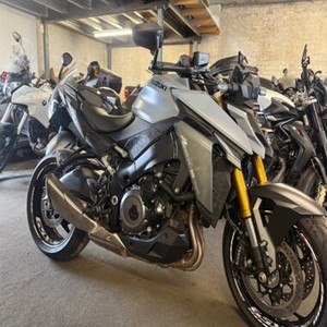 Motocicleta Usada GSX-S1000 Naked 2024, Gasolina, Manual, Euro 5 (152 CV), 999cc, Versión de Alta Gama con ABS, Cuatro Cilindros, Refrigeración por Agua, Cilindrada 10 - Product Image 1