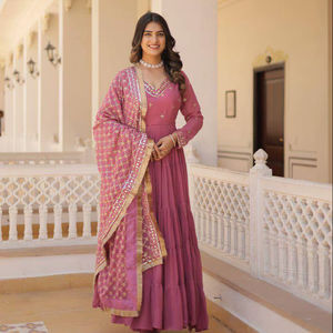 Peach Ruffle Anarkali robe dupatta ensemble pour femmes et filles indien pakistanais mariage longue robe de soirée indien robe de mariage - Product Image 1