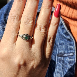 แหวนพลอยสีเงินสำหรับเด็กเล็กแหวนเงินพลอยสีเขียว - Product Image 3