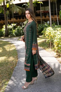 Nouveau modèle Salwar Kameez en soie pour femmes robe de pelouse de style pakistanais pour dames tenue de fête qualité d'exportation - Product Image 2
