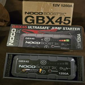 Arrancador de Coches Noco-Boost X GBX45 1250A, Batería de Litio de 12V, Banco de Energía Portátil para Camiones y Motocicletas - Product Image 1