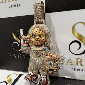 Colgantes y Dijes de Joyería Fina Unisex, Chapados en Oro, con Diamantes VVS de Lujo, Diseño de Muñeca de Dibujos Animados, Estilo Hip Hop - Product Image 3