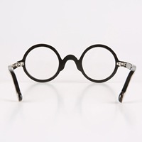 Lunettes de soleil modernes et classiques en corne de buffle, verres en corne de buffle et vache bien polis
