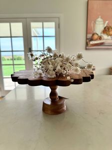 Porte-gâteau en bois fait main élégant, parfait pour les tables de desserts et la décoration d'événements - Product Image 4