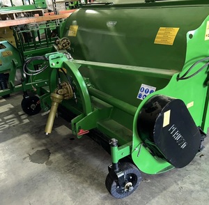 Tractor de Ruedas Usado PERUZZO PANTHER 1800 de Alta Potencia y Uso Pesado, Año 2010, con Motor, Rodamientos, Caja de Cambios y Bomba - Product Image 4