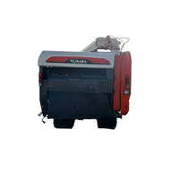 Moissonneuse-batteuse sur chenilles d'occasion Kubota Arn698