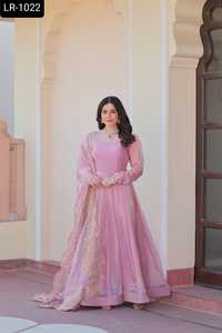 Vêtements ethniques indiens Fendy robe en mousseline de soie avec paillettes Multi brodé travail anarkali robes avec Dupatta avec grande taille disponible - Product Image 3