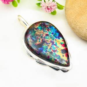 Pendentif en pierre précieuse de Labradorite fait main avec feu multiple en argent 925 Pièce de bijou unique Grand cadeau de Noël - Product Image 2