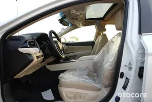 Toyota Camry GLE Híbrido 2.4L V4 2024 Usado en Perfectas Condiciones, Color Blanco, Bien Mantenido, Listo para Usar - Product Image 6